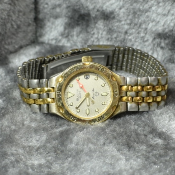 Vintage Two-Tone Bulova Marine Star Watch w/ Calendar - Picture 3 of 13